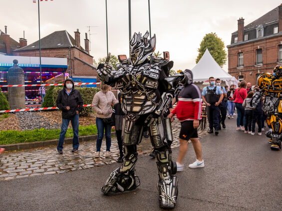 Les transformers se promènent à la grande ducasse