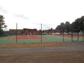 Terrain de tennis