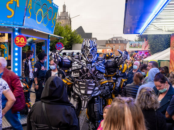 Les transformers se promènent à la grande ducasse